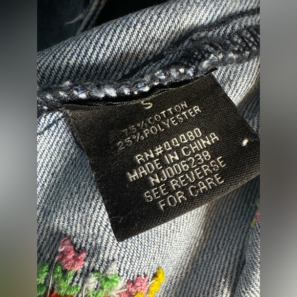 Tinsel Floral Embroidered Denim Jean Jacket Size Small - Picture 9 of 10